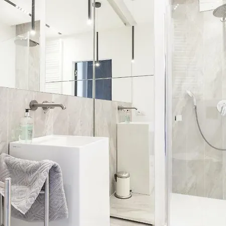 Perfectely Located Stay With Free Parking Poznan Exterior photo