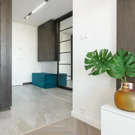 Perfectely Located Stay With Free Parking Poznan Exterior photo