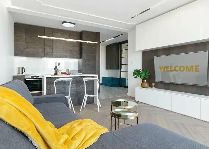 Perfectely Located Stay With Free Parking